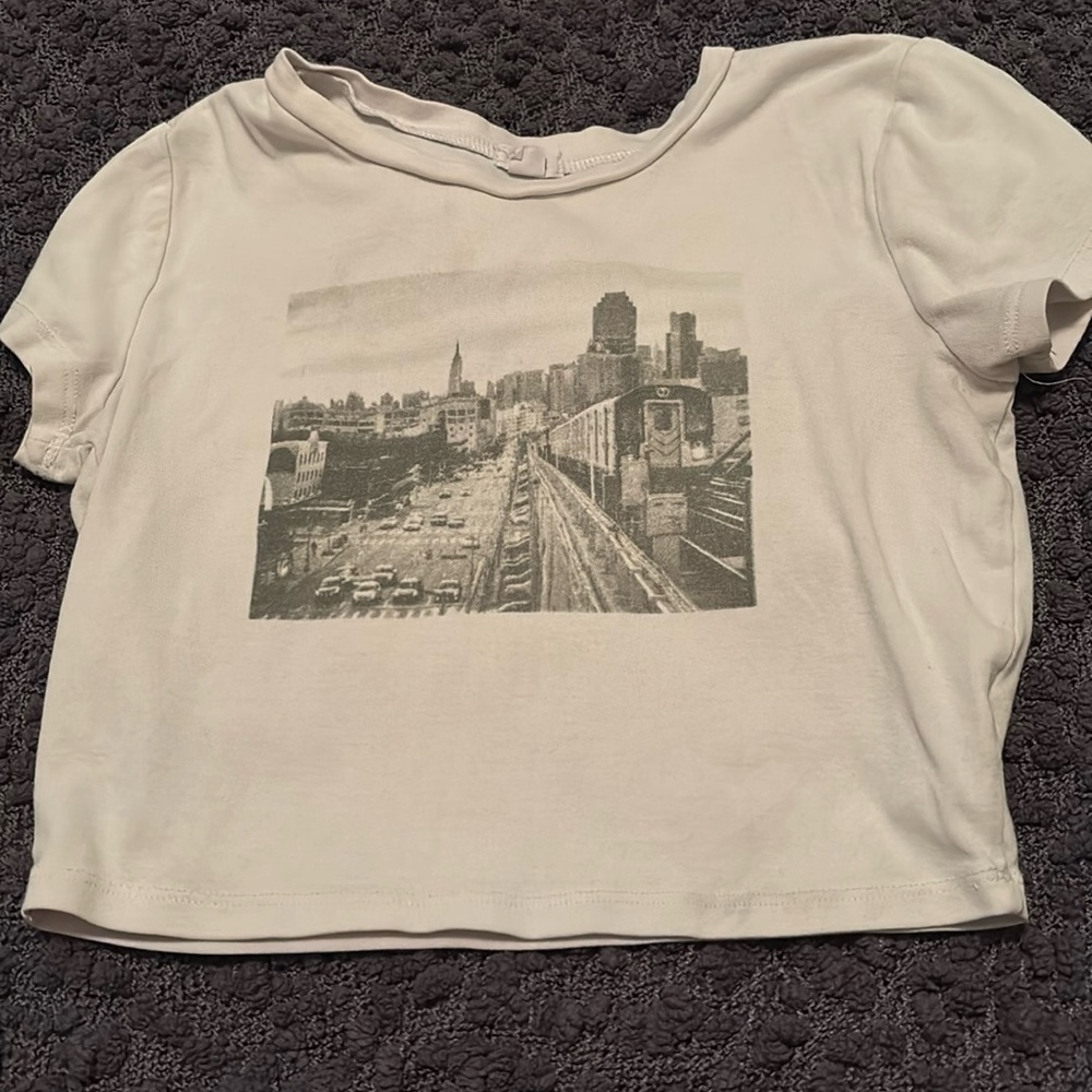 city crop top